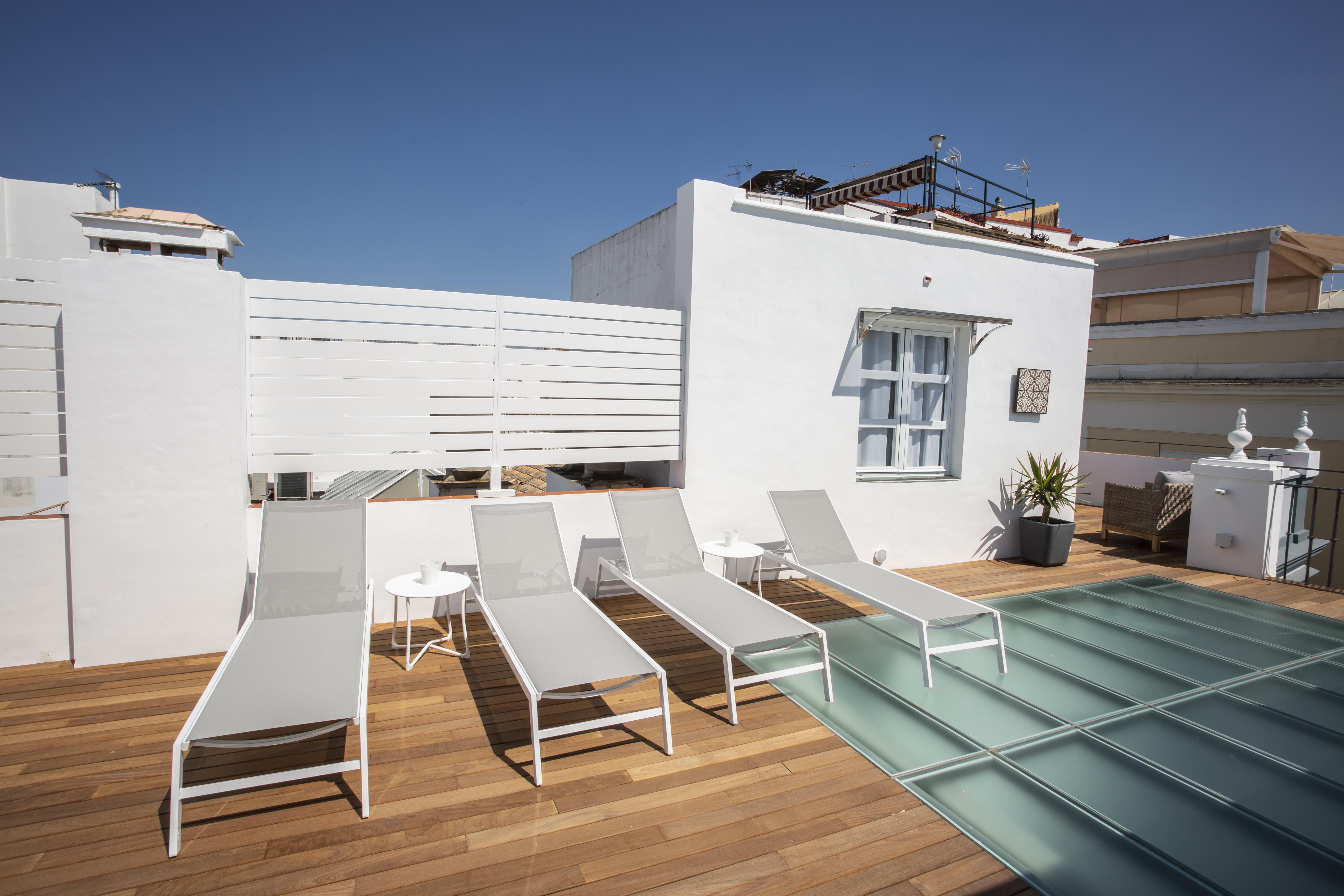 Basic Hotel Sevilla Catedral Exterior photo