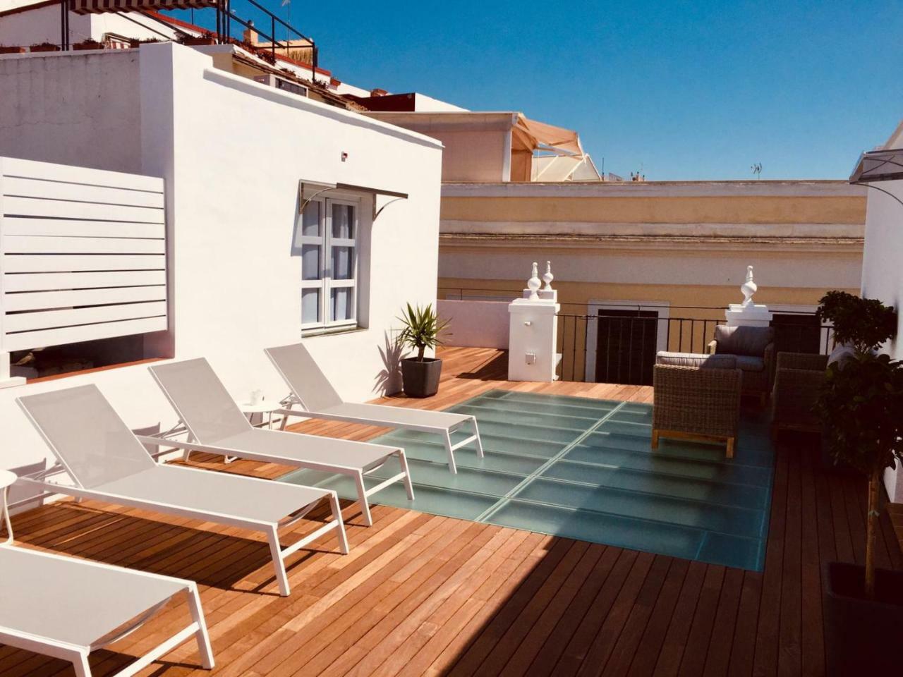Basic Hotel Sevilla Catedral Exterior photo